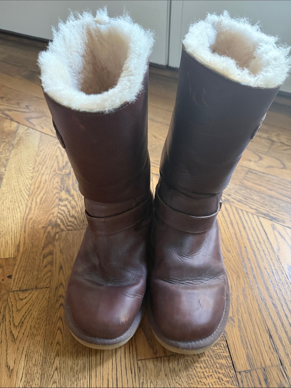 Ugg Women's Brown Shearling-Lined Leather Winter Boots